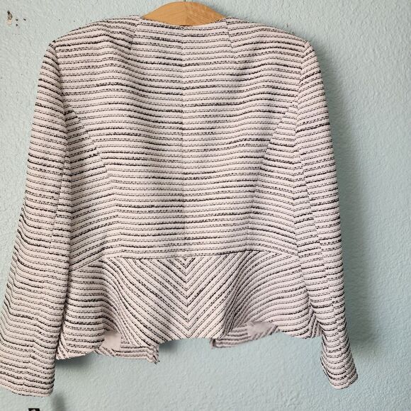 Tahari Striped Black and White Blazer - Picture 5 of 14
